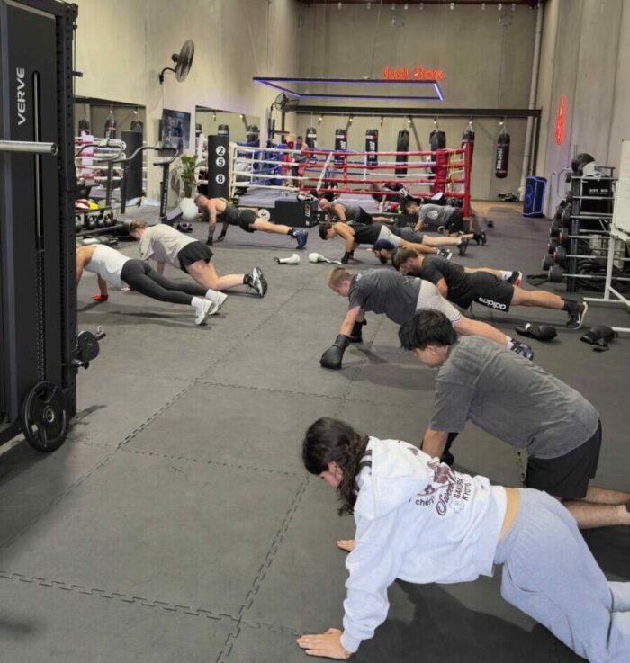 Boxing gym near Mile End Adelaide – Just Box in Kidman Park offering group boxing classes, beginners boxing and fitness training.
